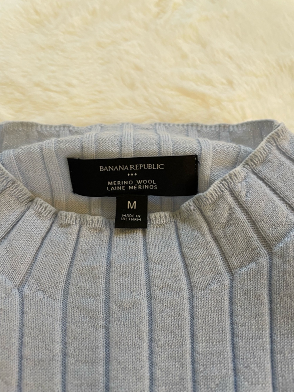 Banana Republic Pale Blue 100% Merino Wool Ribbed Crew Sweater Top Light Air Y2K - Picture 6 of 12